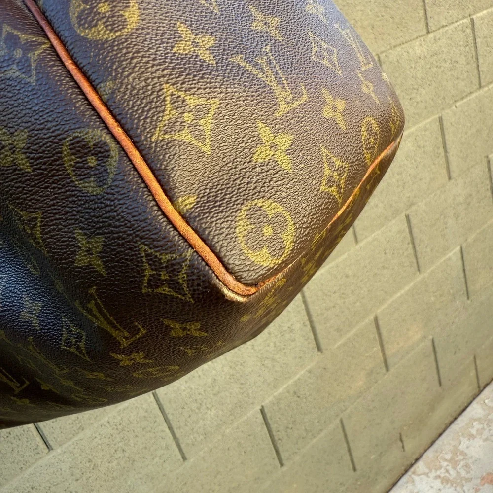 Authentic Vintage Speedy 40